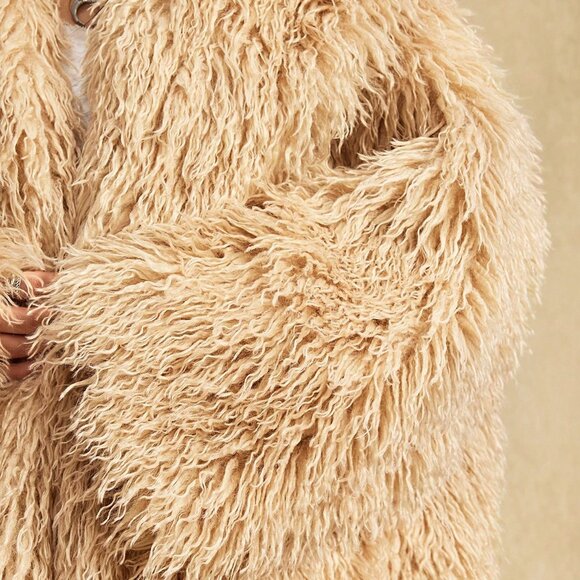 Khaki Casual Women's Nomadic Oversized Faux Fur Jacket - Picture 8 of 9